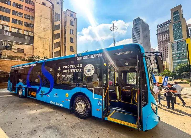 Ônibus convertido a biometano em teste em SP